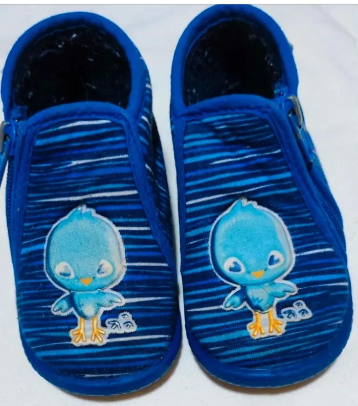 Chaussons bleu garçon pointure 20