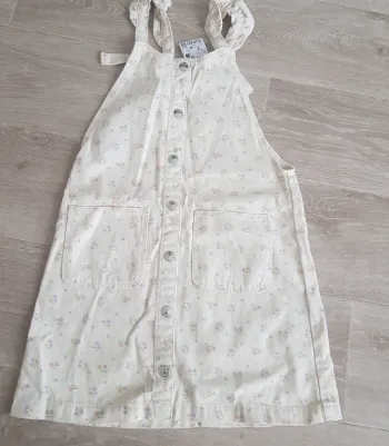 Robe taille 8 ans- neuve
