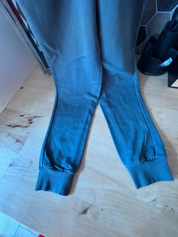 Ensemble détente ou pyjama • Primark • 10 ans - photo numéro 11
