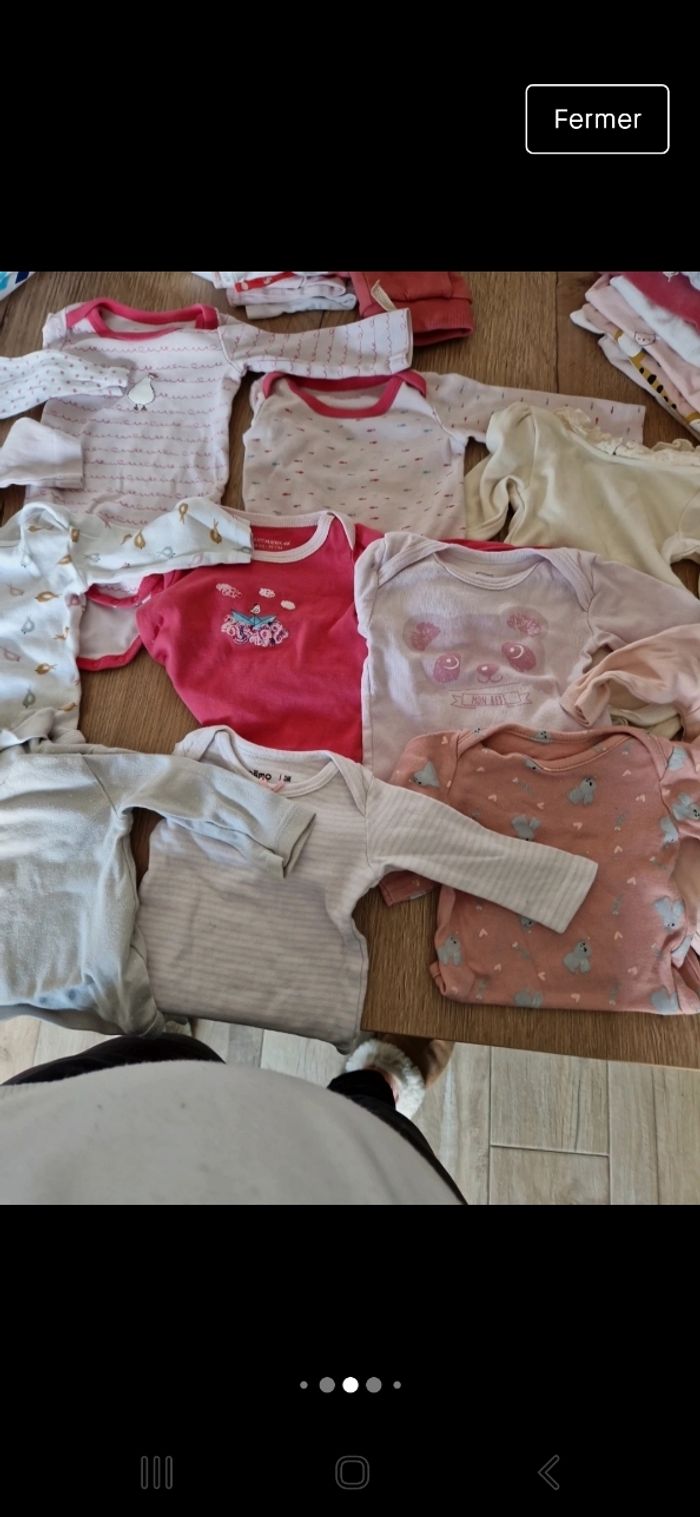 Lot bodies et pyjamas 3 mois - photo numéro 2