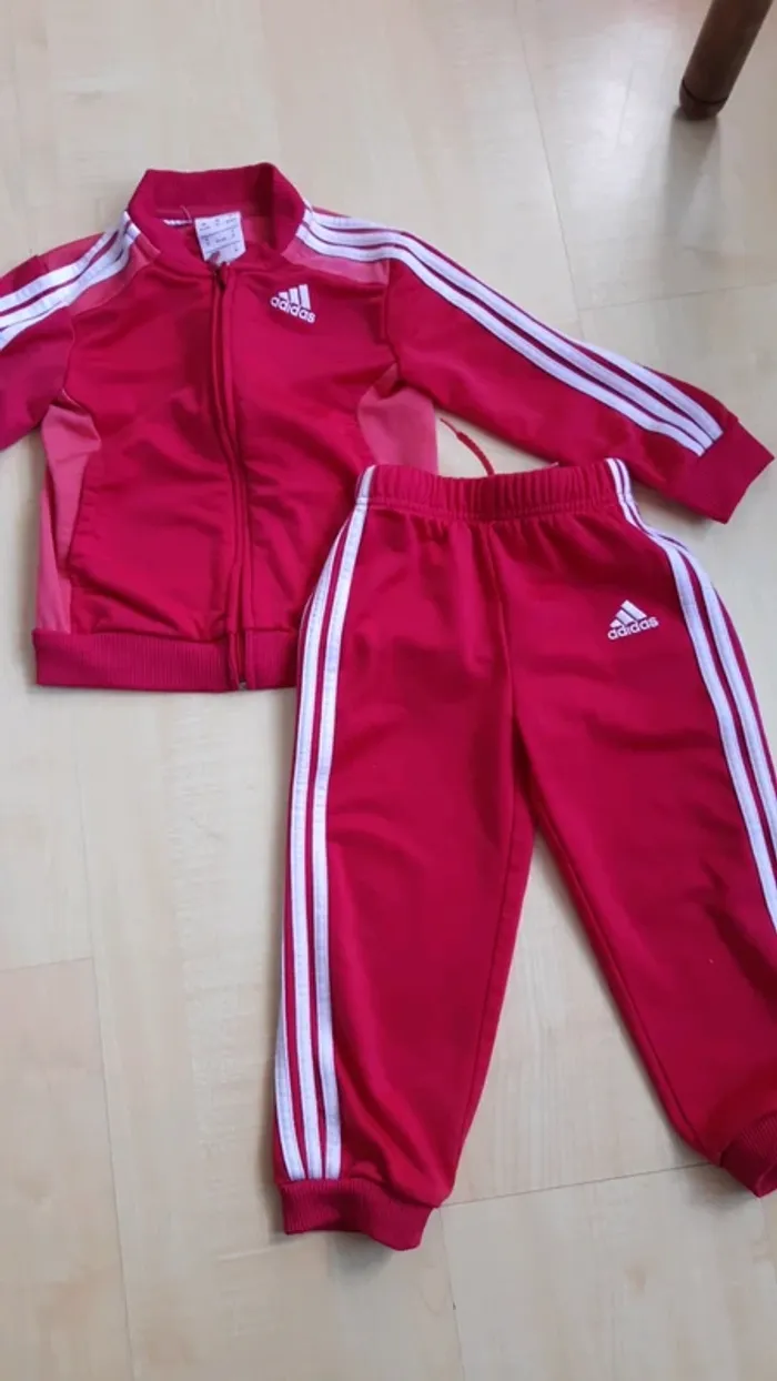 Ensemble jogging fille