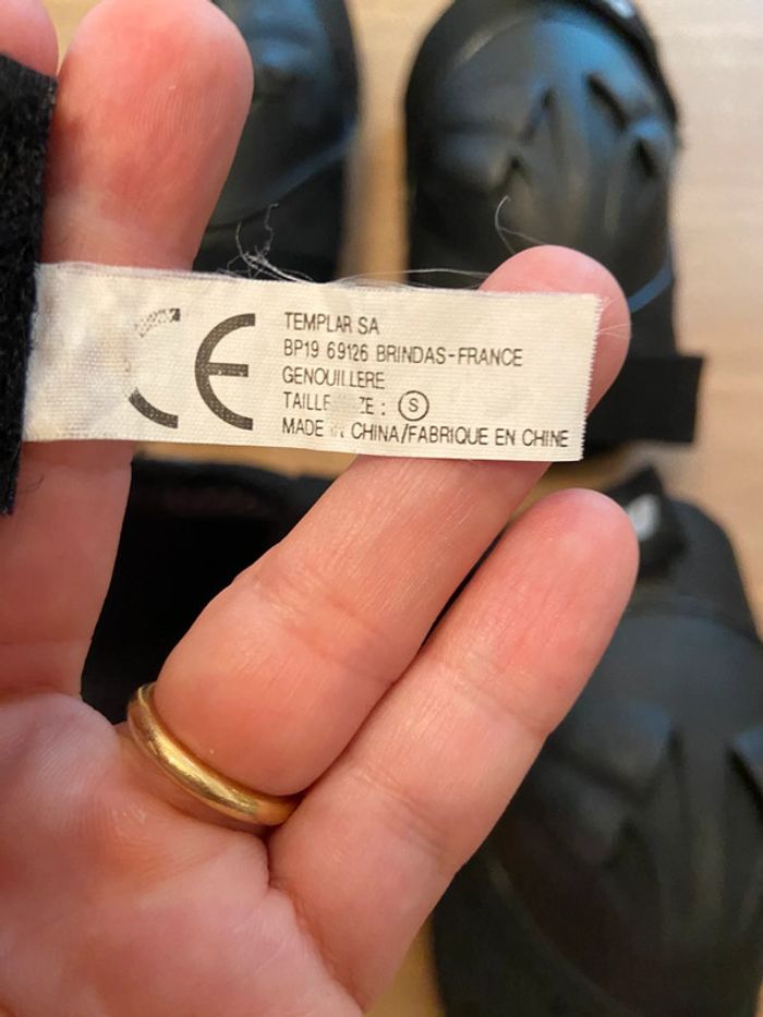 Lot de deux paires de protections genoux et deux paires de protections mains taille S - photo numéro 3