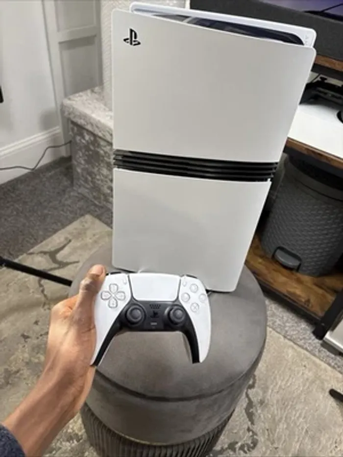 Console Sony PlayStation 5 Pro 2 To - photo numéro 2