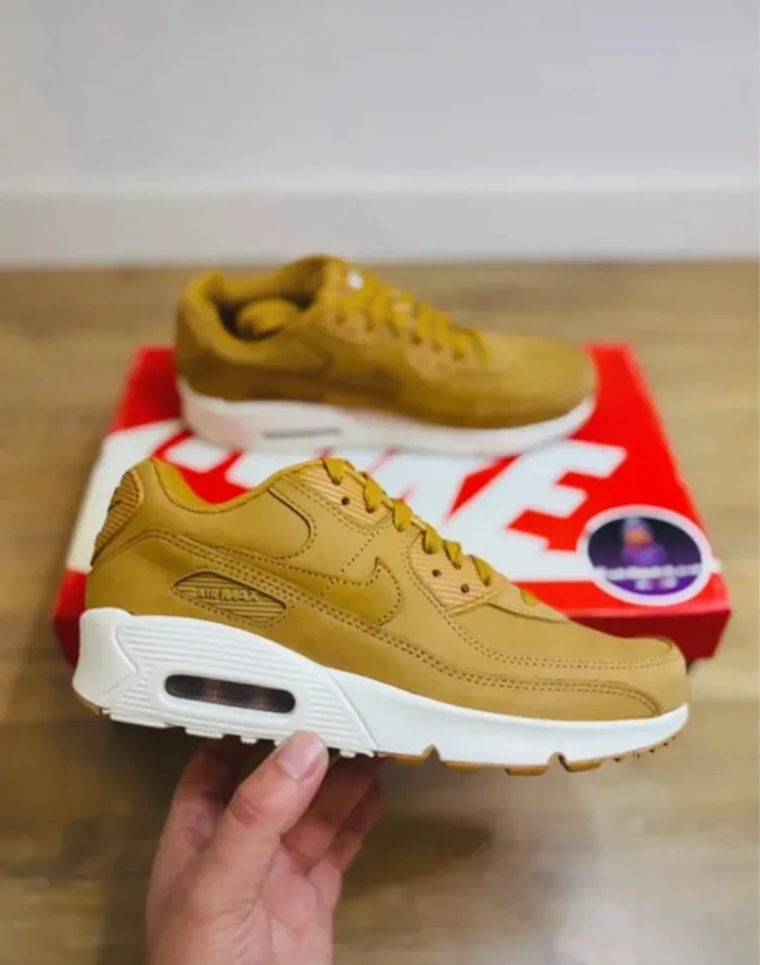 Nike Air Max 90 Flax Caramel Sail Taille 38.5