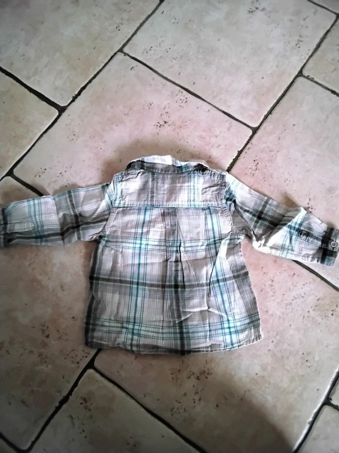 Jolie chemise légère taille 9 mois - photo numéro 2