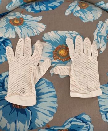 Gants blancs