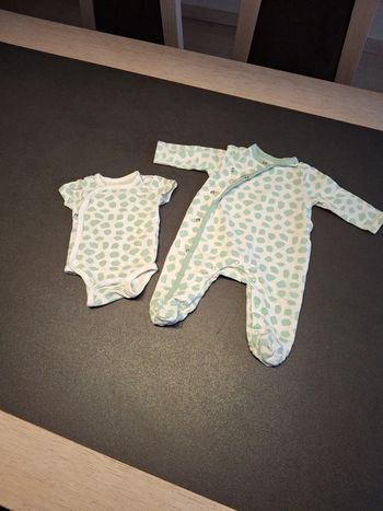 Pyjama et bodie 3 mois