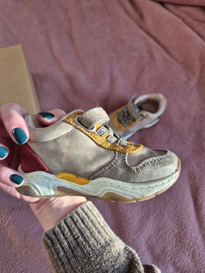 Paire de chaussures mixte taille 21 - photo numéro 9