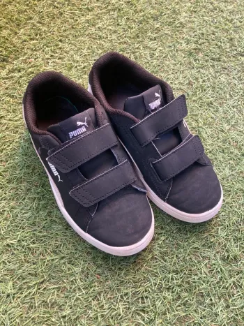 Puma baskets à scratch noir et blanche taille 33 mixte garçon fille