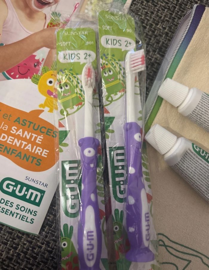 Trousse dentaire enfants brosse à dent dentifrice - photo numéro 3