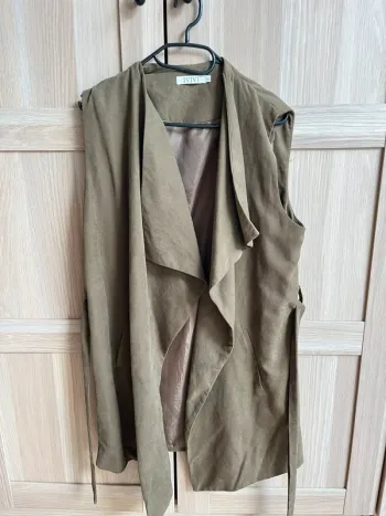 Veste ceinturée kaki