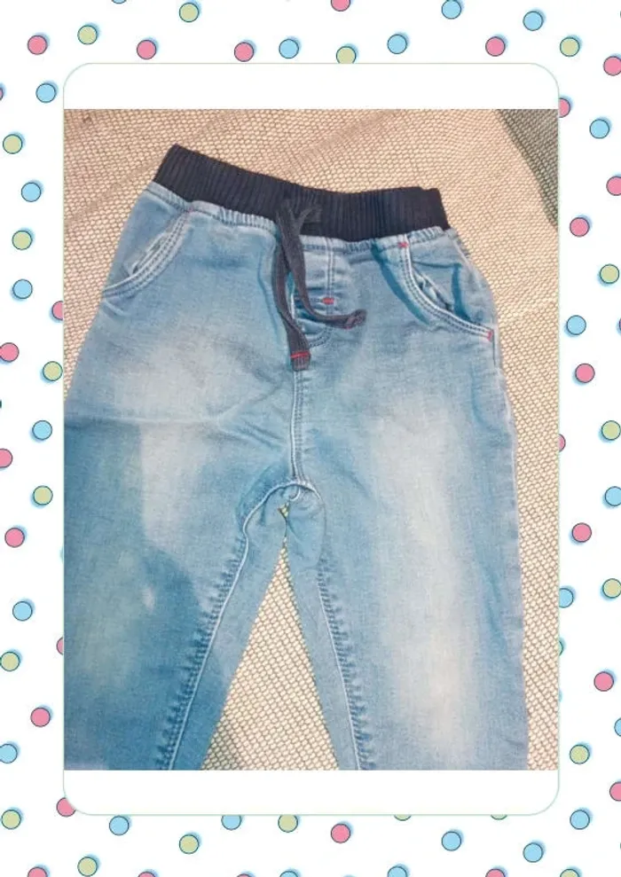 Jeans bleu, cheville qui se resserre - photo numéro 2
