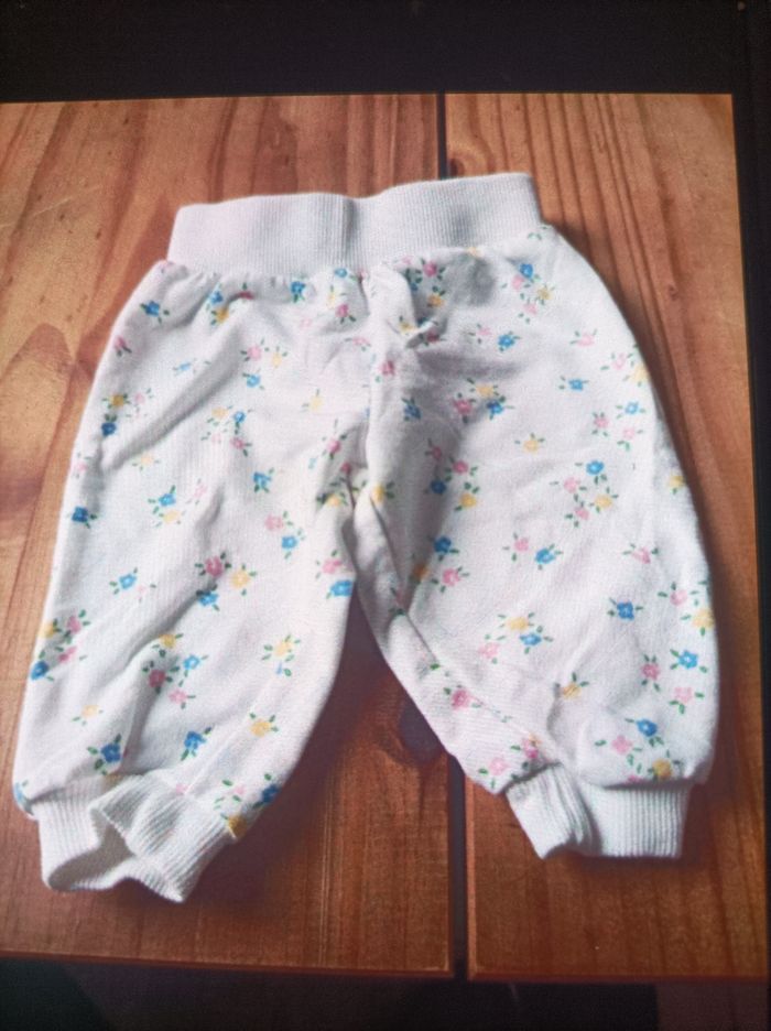 Lot de vêtement bébé fille taille 3 mois - photo numéro 2