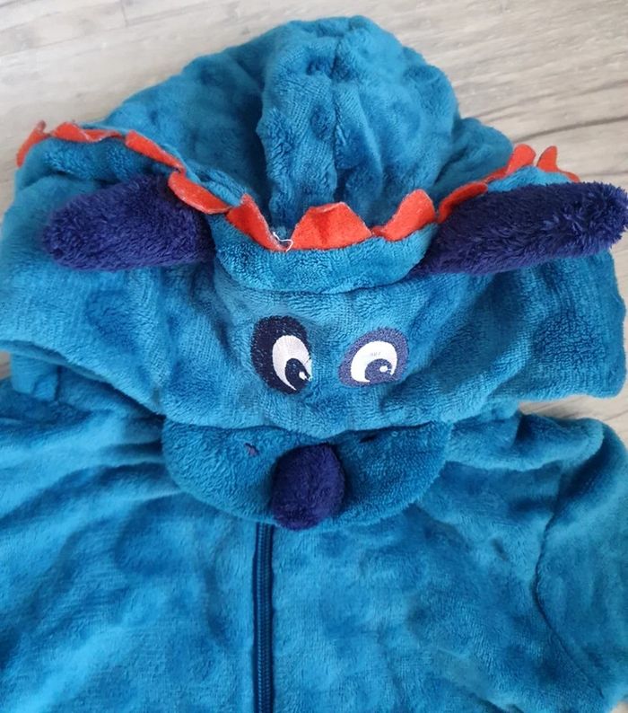 LOT pyjama et combinaison dragon T: 98 - 3 ans - photo numéro 7