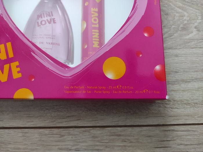 Coffret eau de parfum et vaporisateur de sac Ulric de varens mini love - photo numéro 2