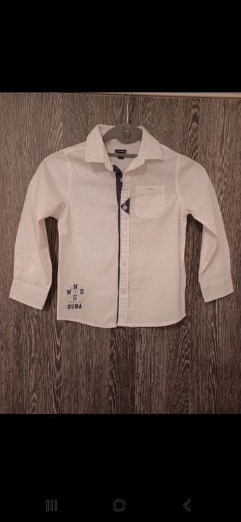 Chemise blanche manches longues imprimé losange bleu