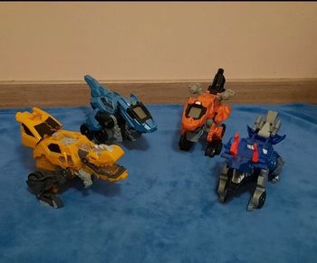 Dino voiture transformable