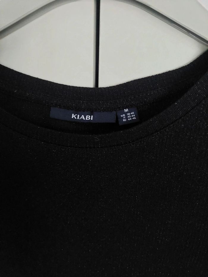 T-shirt noir brillant - photo numéro 3