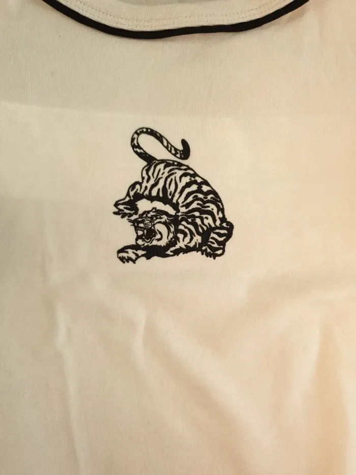 T-shirt court motif tigre 🐯 - photo numéro 3