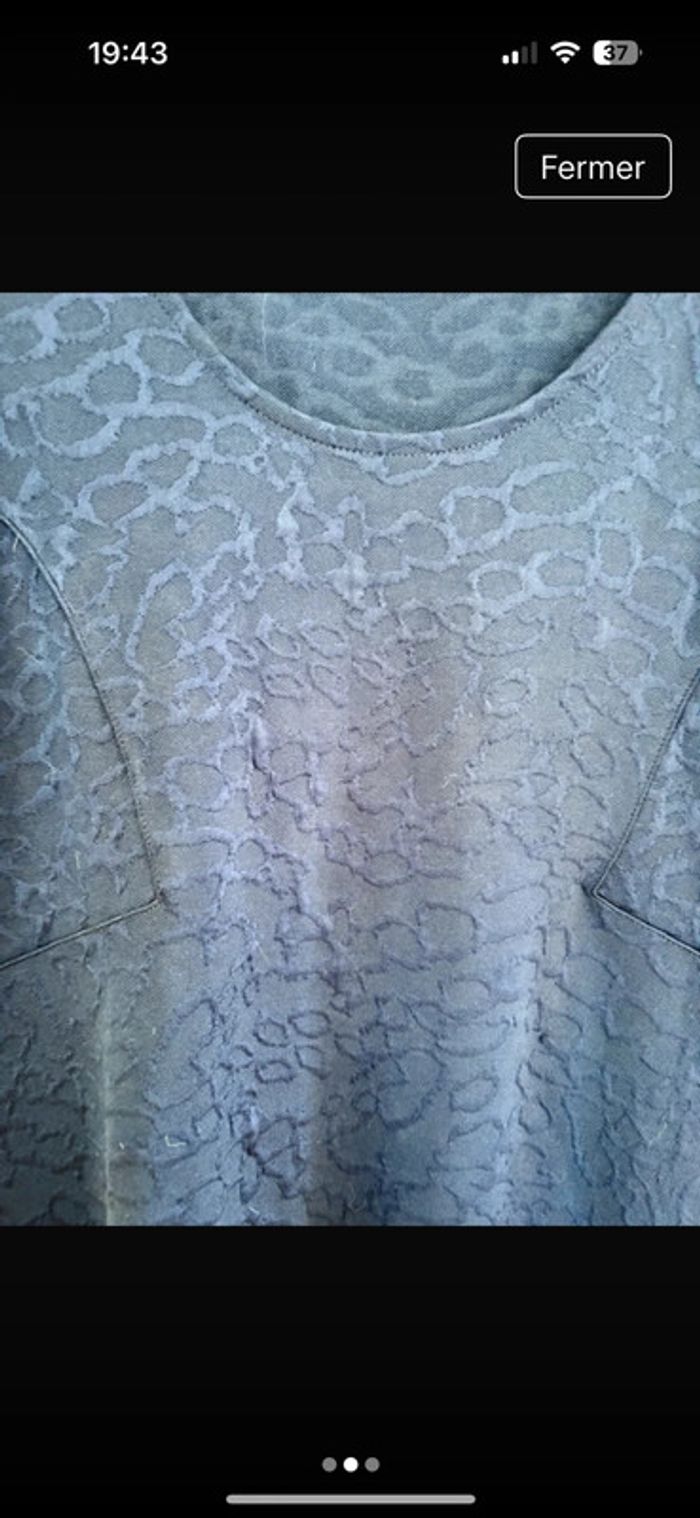 Robe à motifs en relief - photo numéro 2