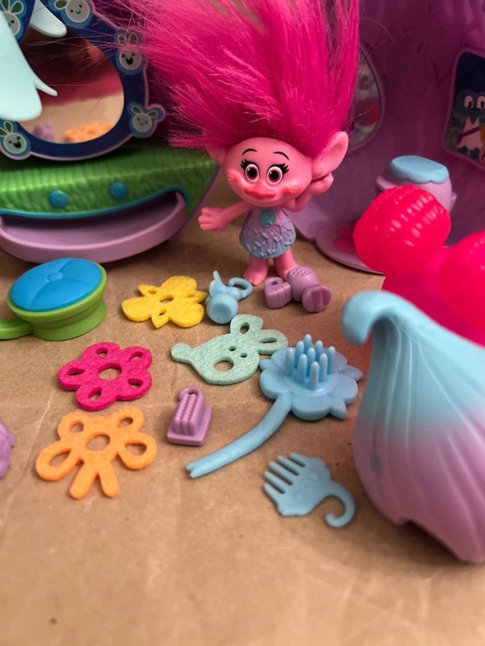 Hasbro Trolls 2015 – Salon de coiffure Trolls DreamWorks – figurine + accessoires - photo numéro 3