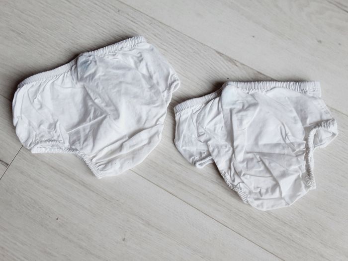Vêtement bébé fille 2 shorts culottes blancs 12 mois 1 à Obaïbi - photo numéro 4