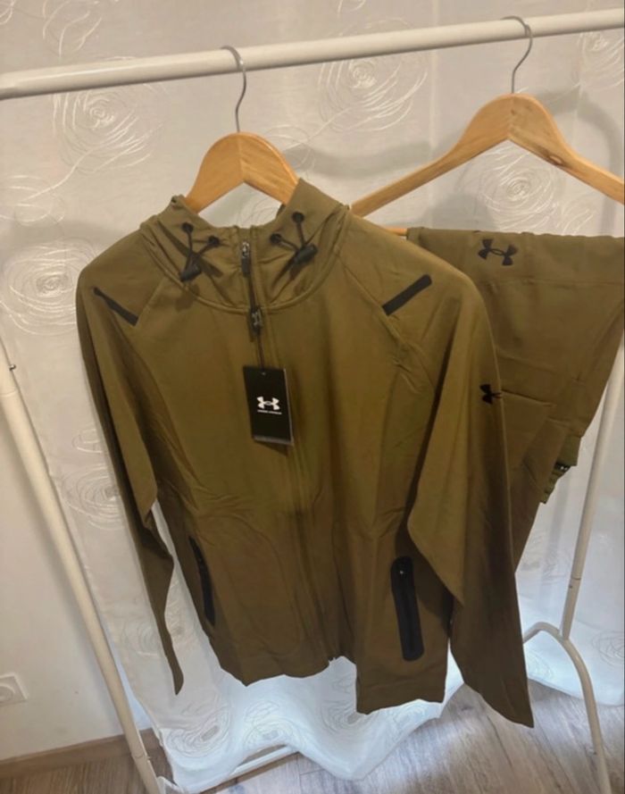 Ensemble Under Armour kaki