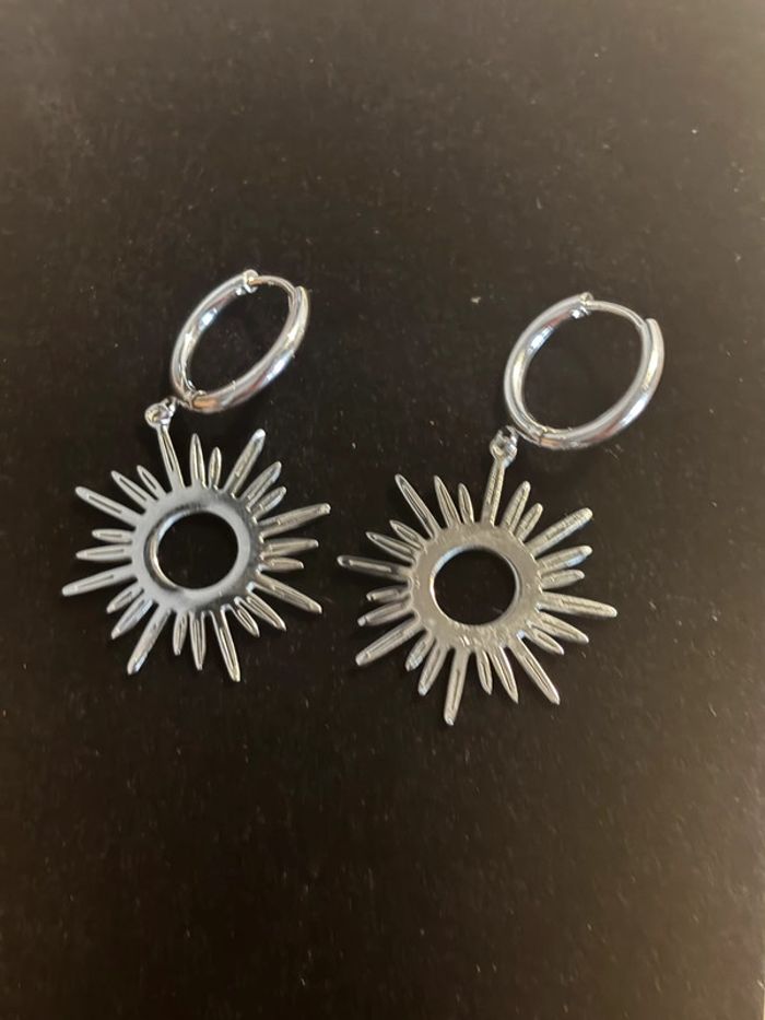 Boucles d’oreilles soleil acier inoxydable couleur argent - photo numéro 2