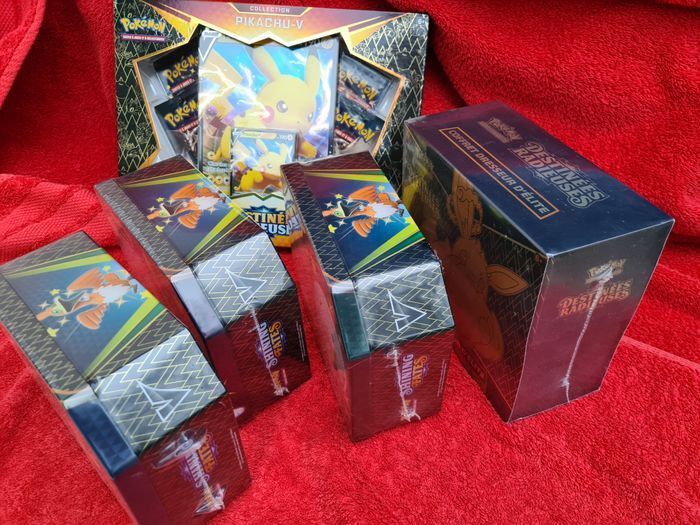 ETB Dresseur d'élite Destinées +3 Pokébox + 1 coffret Pokémon Pikachu V - photo numéro 2