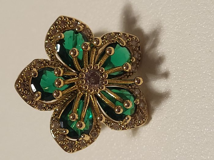 Bague acier inoxydable doré, fleur zircon vert - photo numéro 1