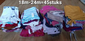 Zak kleding meisje 18m-24m( 45stuks) zomerkleding