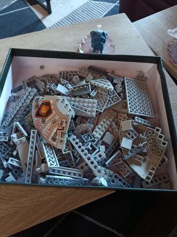 Diverses pièces lego grises