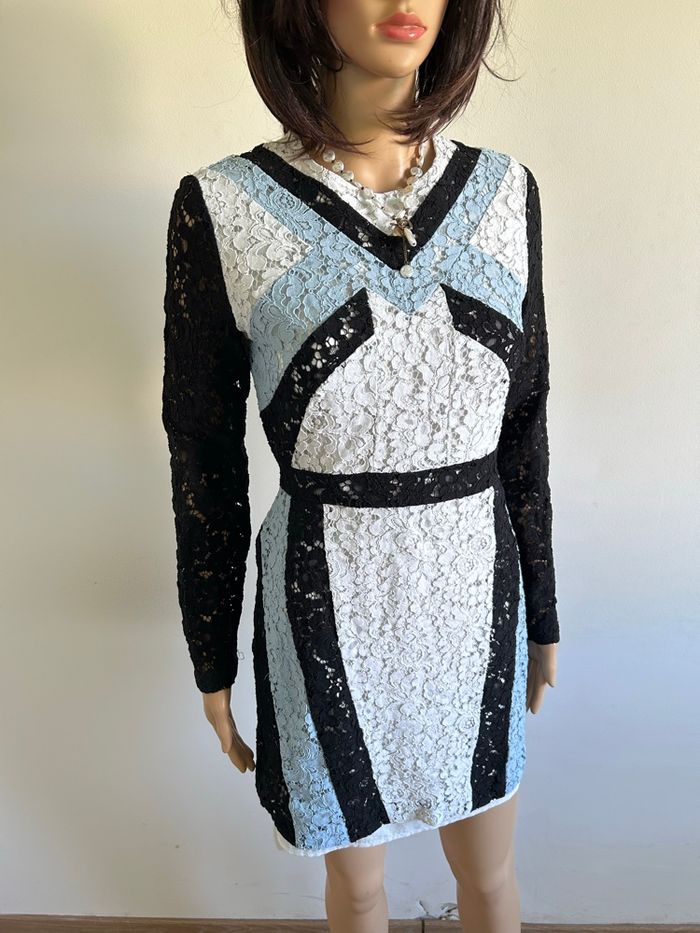 Robe en dentelle à manches longues Morgan taille 36 TBE - photo numéro 2