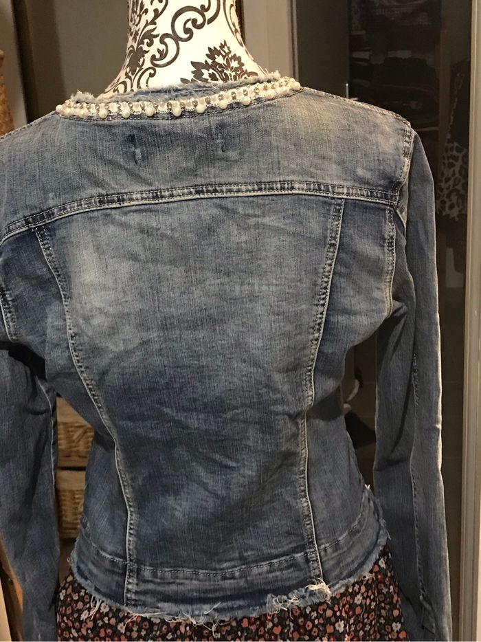 Veste en jean. Taille 38 - photo numéro 7