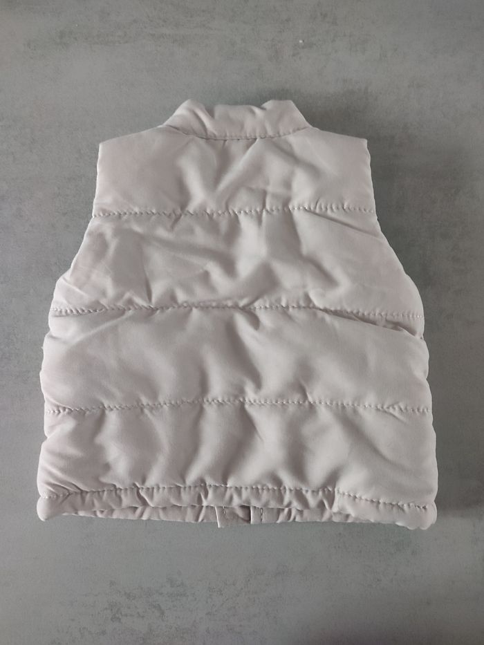 Doudoune sans manche beige taille 3 mois - photo numéro 3