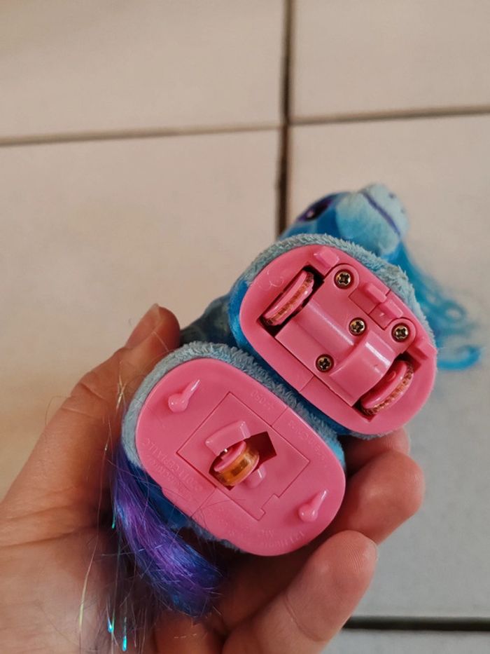 Cheval zhuzhu pets bleu avec crinière violette - photo numéro 5