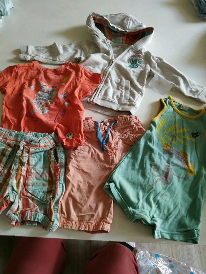 Très gros lot de plus de 40 pièces taille 2 ans vêtements d'été - photo numéro 5