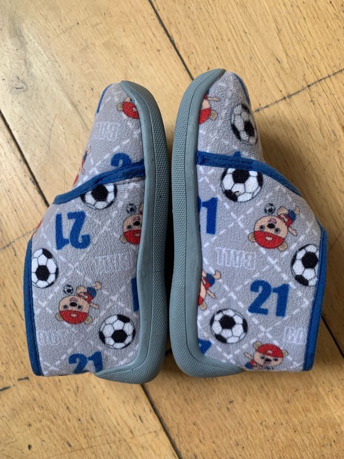 Chaussons foot taille 24 à scratch - photo numéro 5