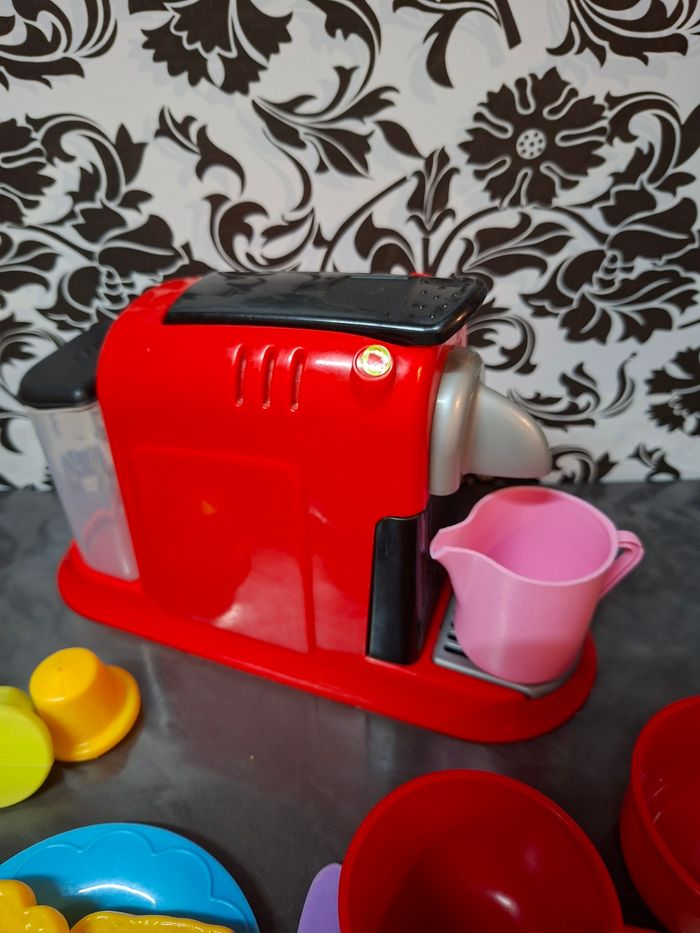 Dinette ensemble petit déjeuner avec cafetière - photo numéro 2
