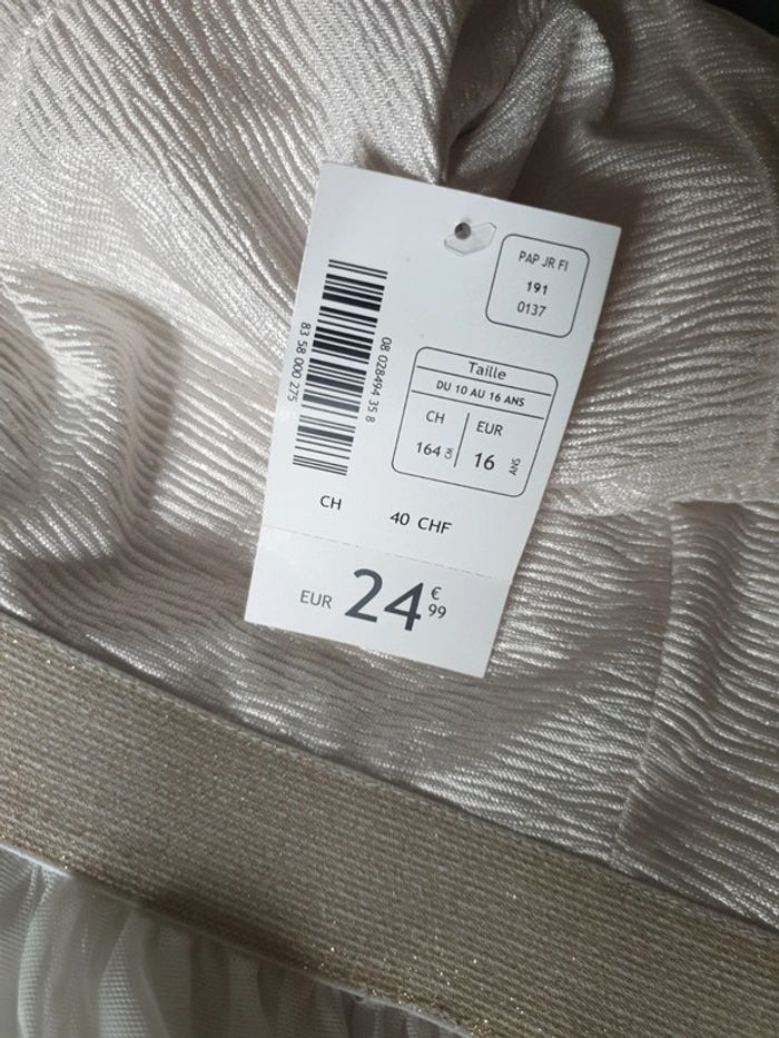 Neuve robe pour occasion beige et doré marque La Halle taille 16 ans - photo numéro 4