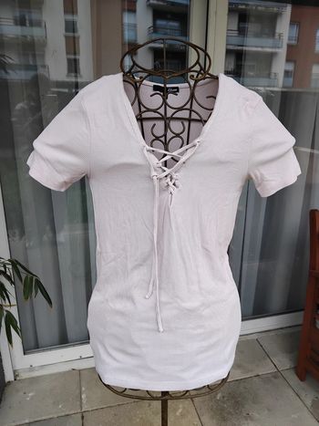 T-shirt avec lacet