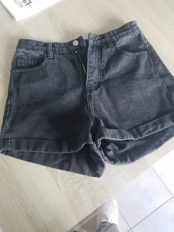 Short en jean taille M