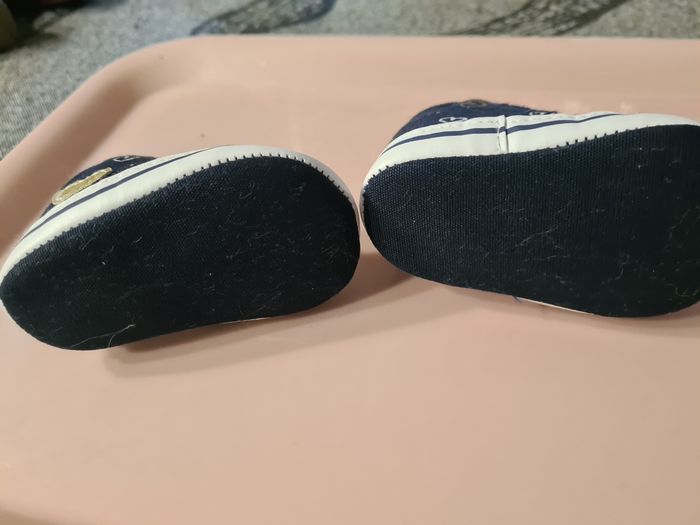 Chaussures. Bébé. Marine/doré. 9,5 cm. Neuve - photo numéro 4