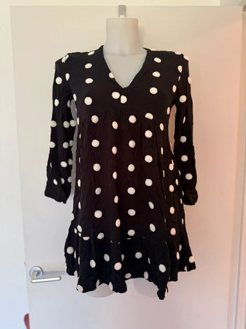 Robe courte noire à pois blanc Zara
