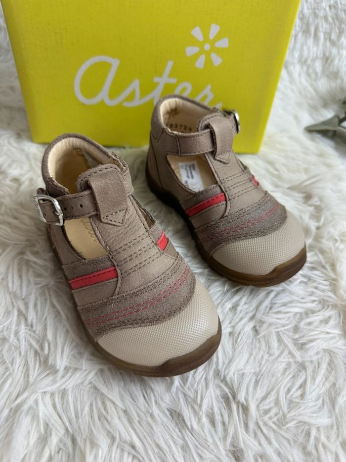 Paire de sandales Aster taille 21 - photo numéro 2