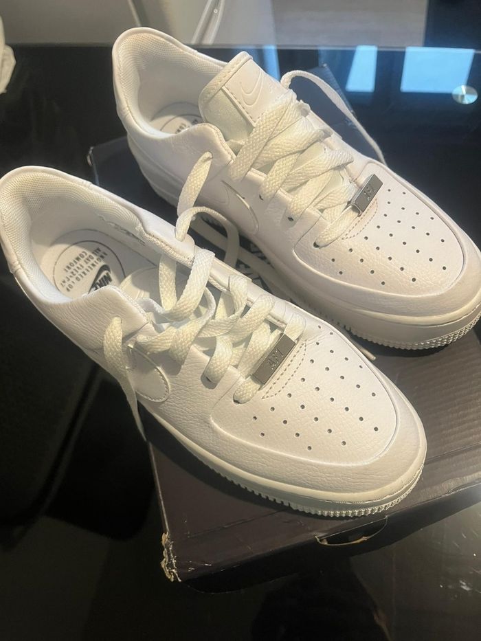 Air force 1 Taille 38.5 blanche - photo numéro 1
