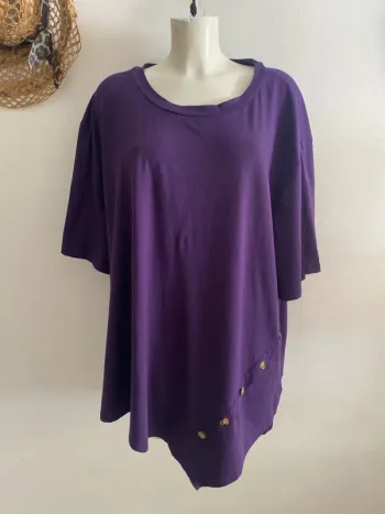 Joli Haut violet taille 54