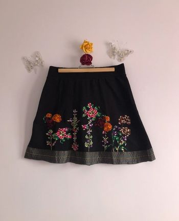 Desigual – Mignonne jupe brodée