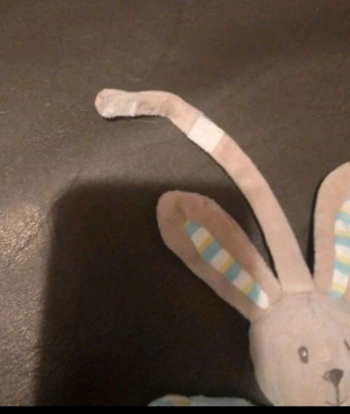 Mini doudou attache tétine - photo numéro 3