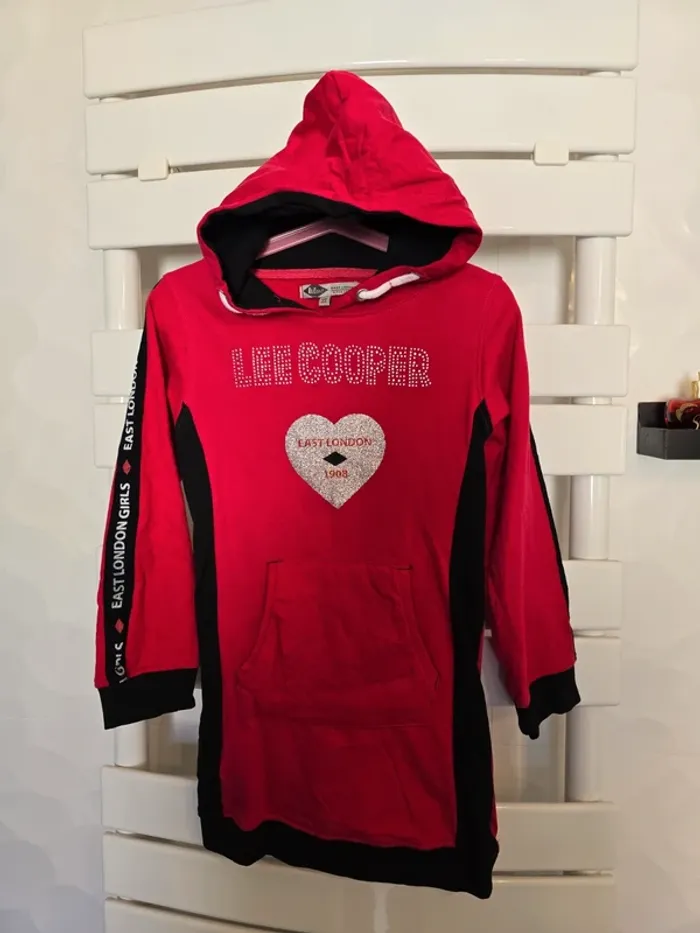robe pull a capuche rose Lee Cooper